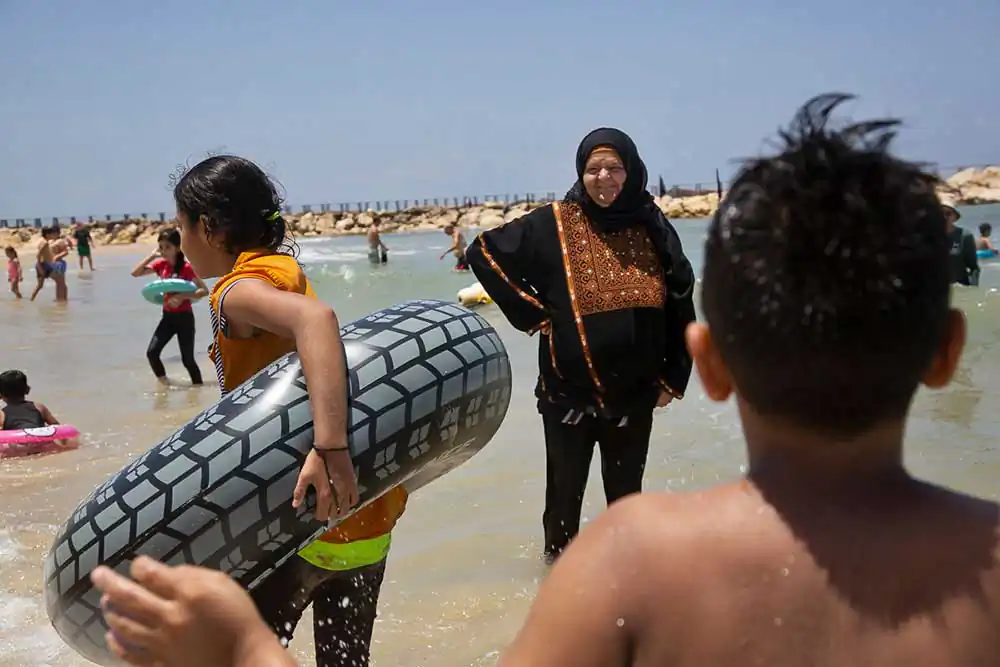 A day at the beach | Efrat Sela