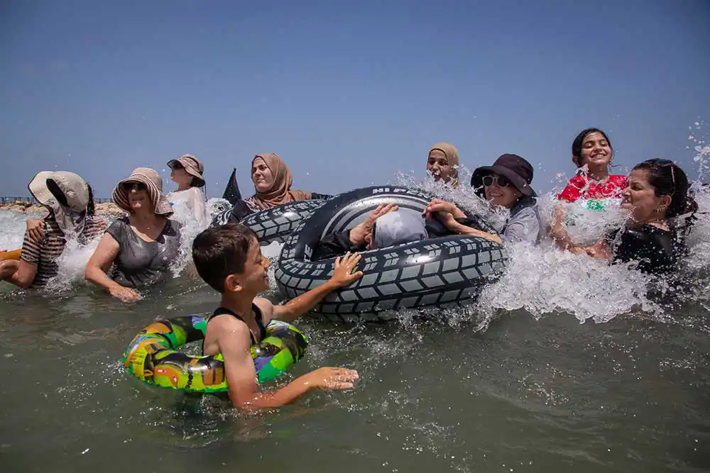 A day at the beach | Efrat Sela