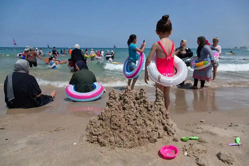 A day at the beach | Efrat Sela