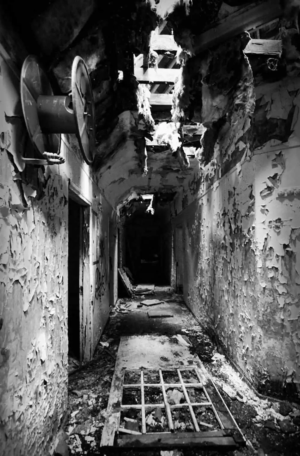 Abandoned places | Justyna Mikina