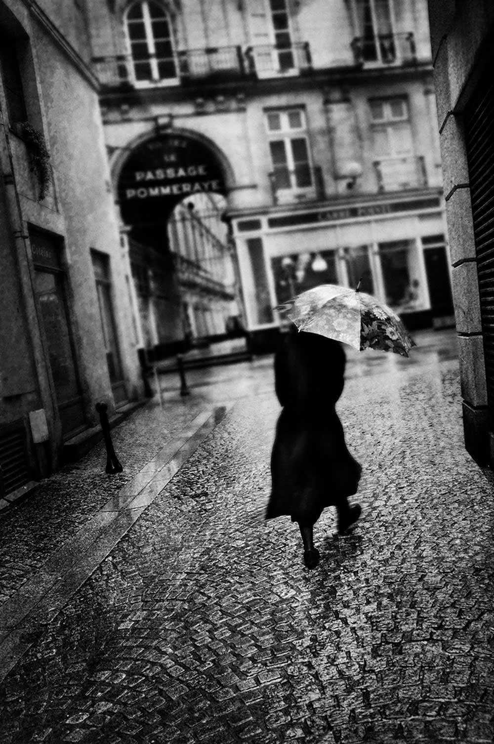 Poetic lyrics : Il pleut sur Nantes by Philippe Marchand