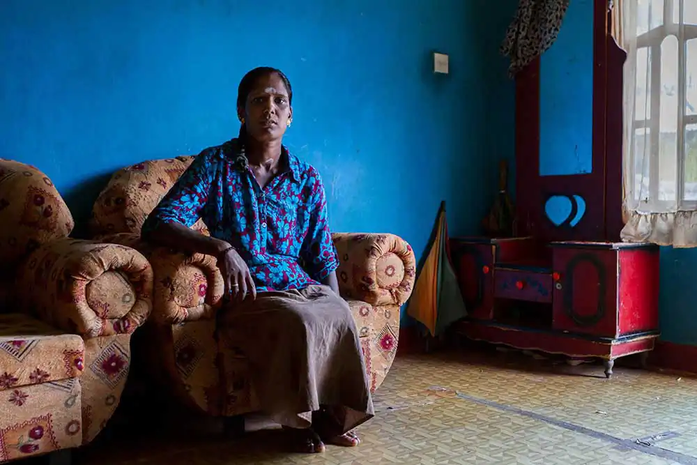 Tea women by Elena Kalyuzhnaya