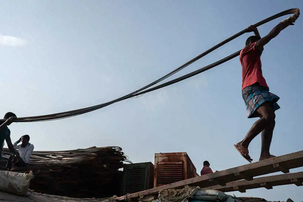 Morning Market in Bangladesh by Ruobing Yang