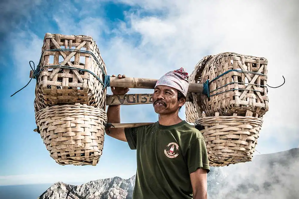 Kawah Ljen by Manlio C. De Pasquale