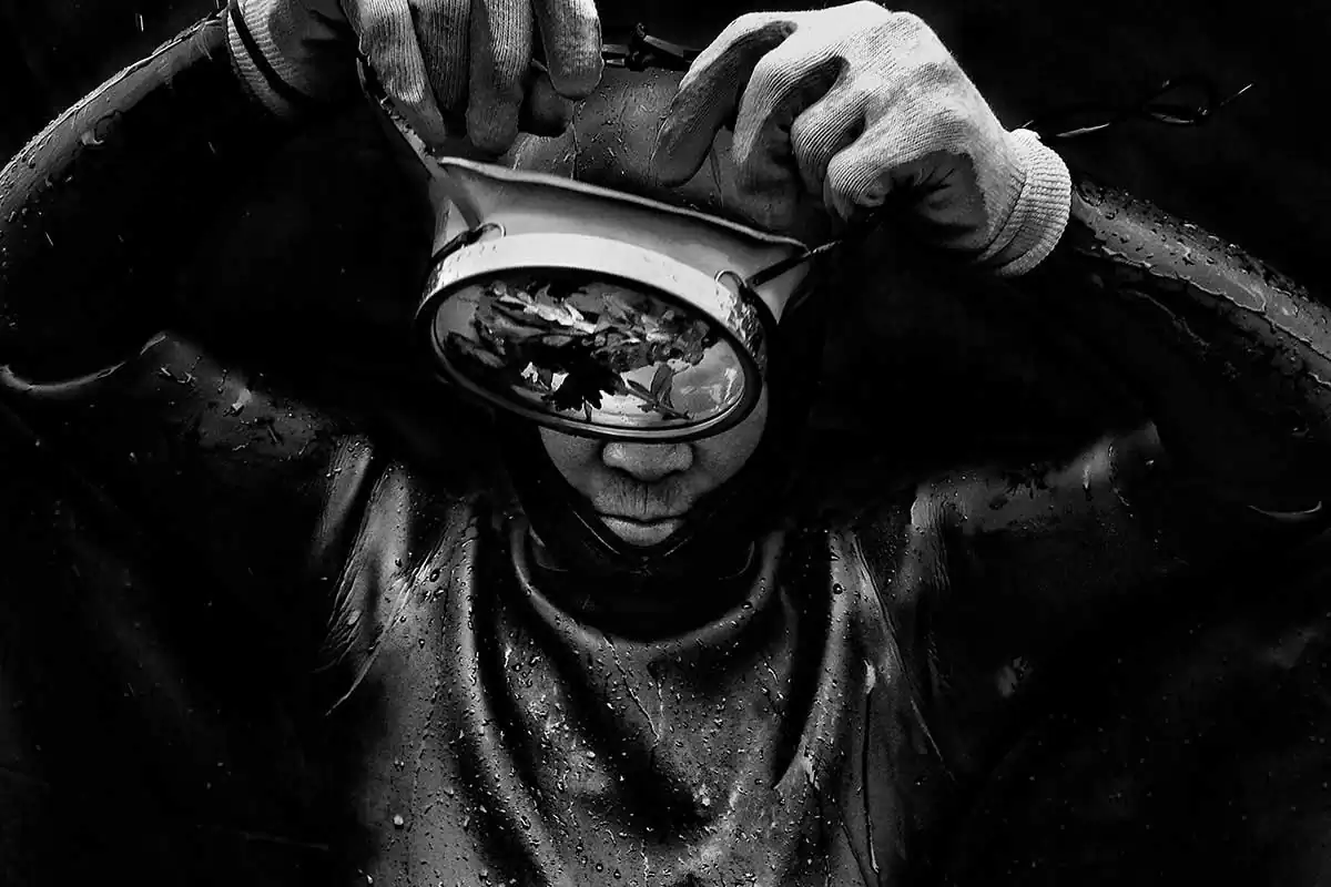 Haenyeo; Grandma divers by Alain Schroeder