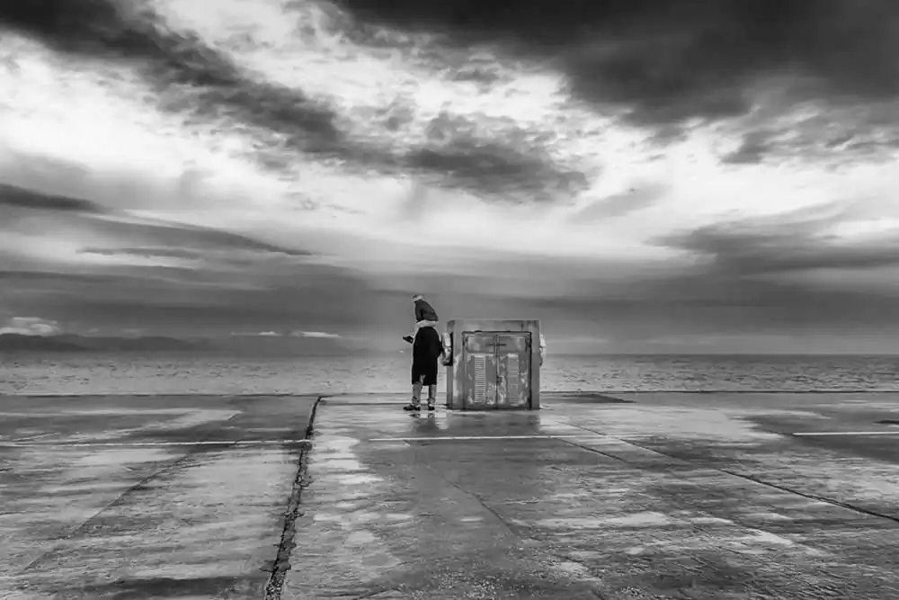 Street Photography; From a Distance by Antonis Giakoumakis