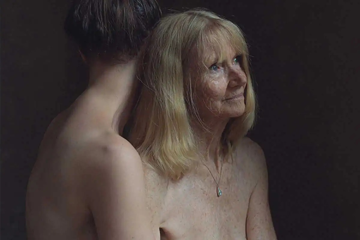 Hold me till I go by Angelika Kollin