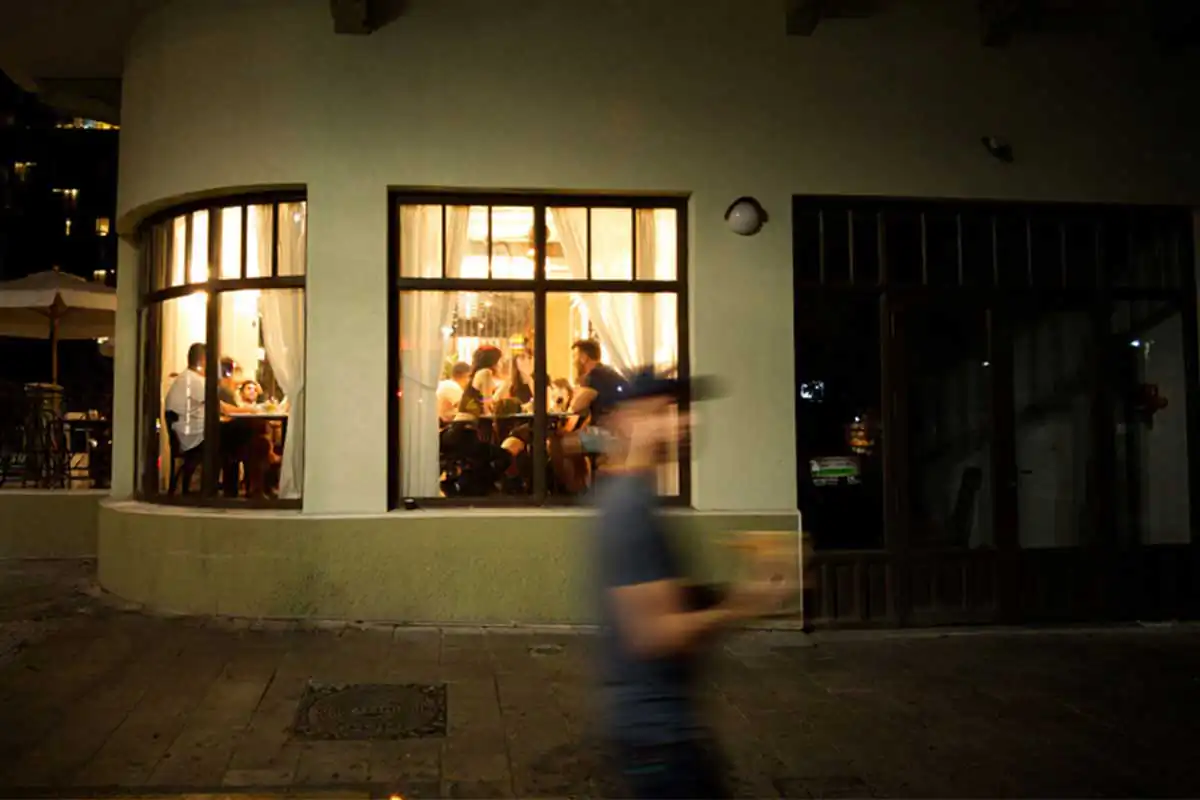 Tel Aviv night by Igal Stulbach