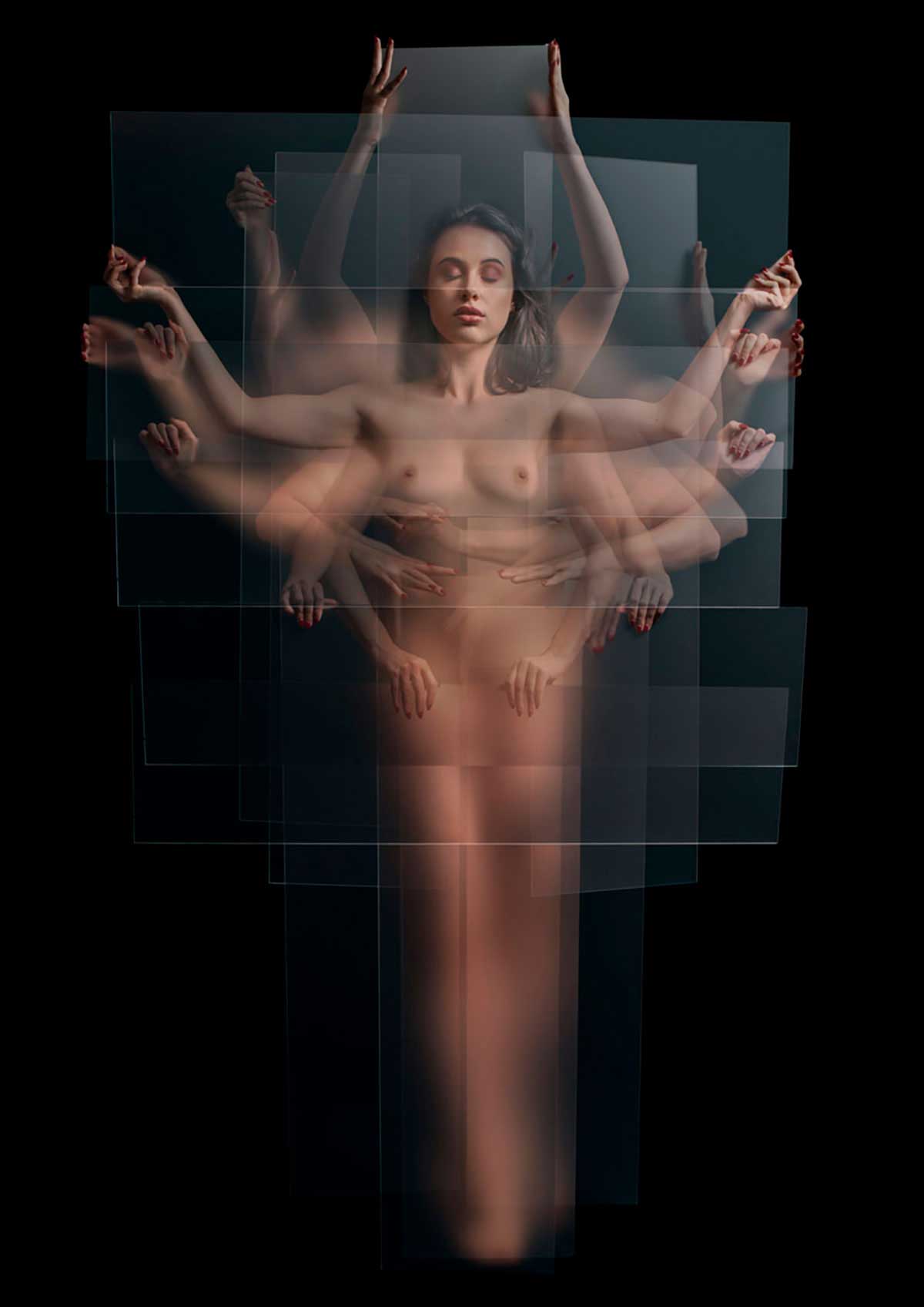 https://www.dodho.com/wp-content/uploads/2023/02/Ray-Fritz-Evana_Cross_4-Ray-Fritz-Edit-2.jpg
