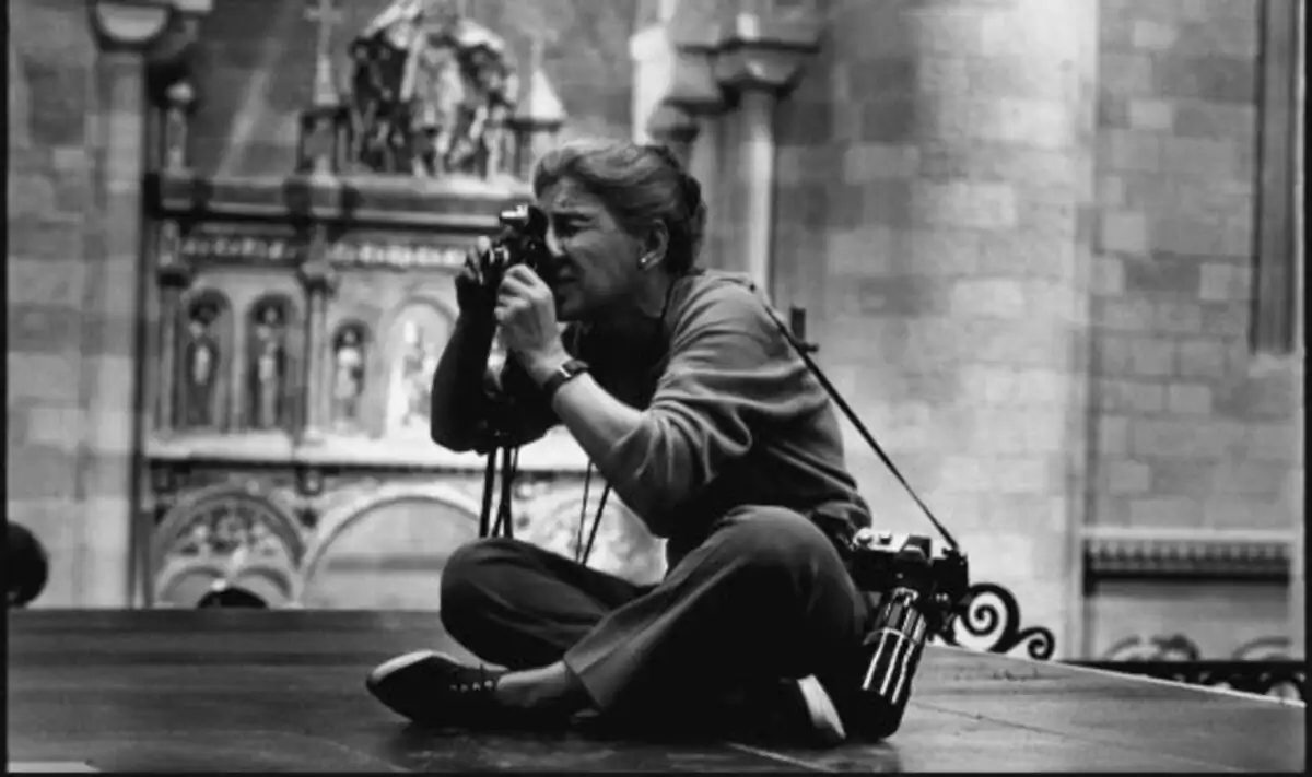 Eve Arnold: Pioneering Female Photojournalist and Magnum Photos Member