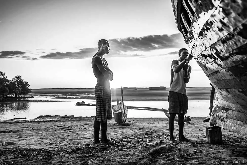 Echoes of the Ocean: The Vezos of Madagascar by François Maurel