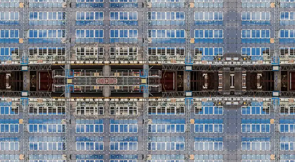 Vincent Lariau: Reinventing Reality through Urban Photography