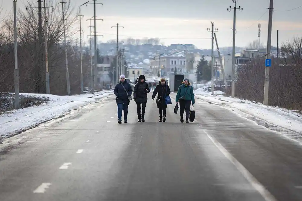 Patrick Enssle’s “Life Under Shelling”: Survival Stories from Eastern Ukraine