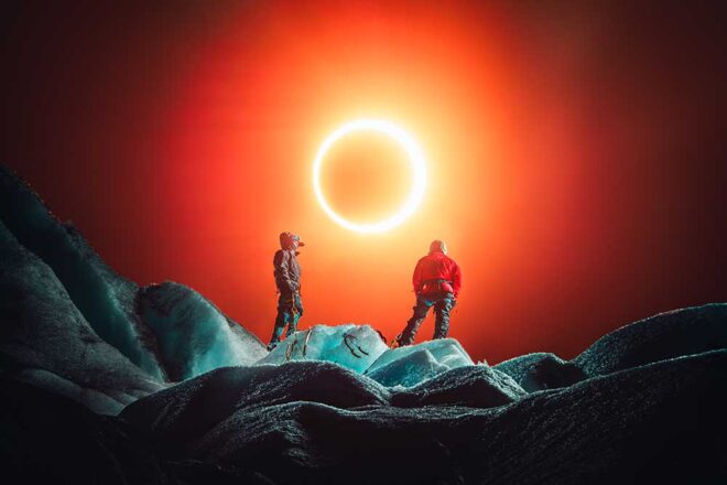 Icebreaker: nocturnal photography revealing glacier fragility