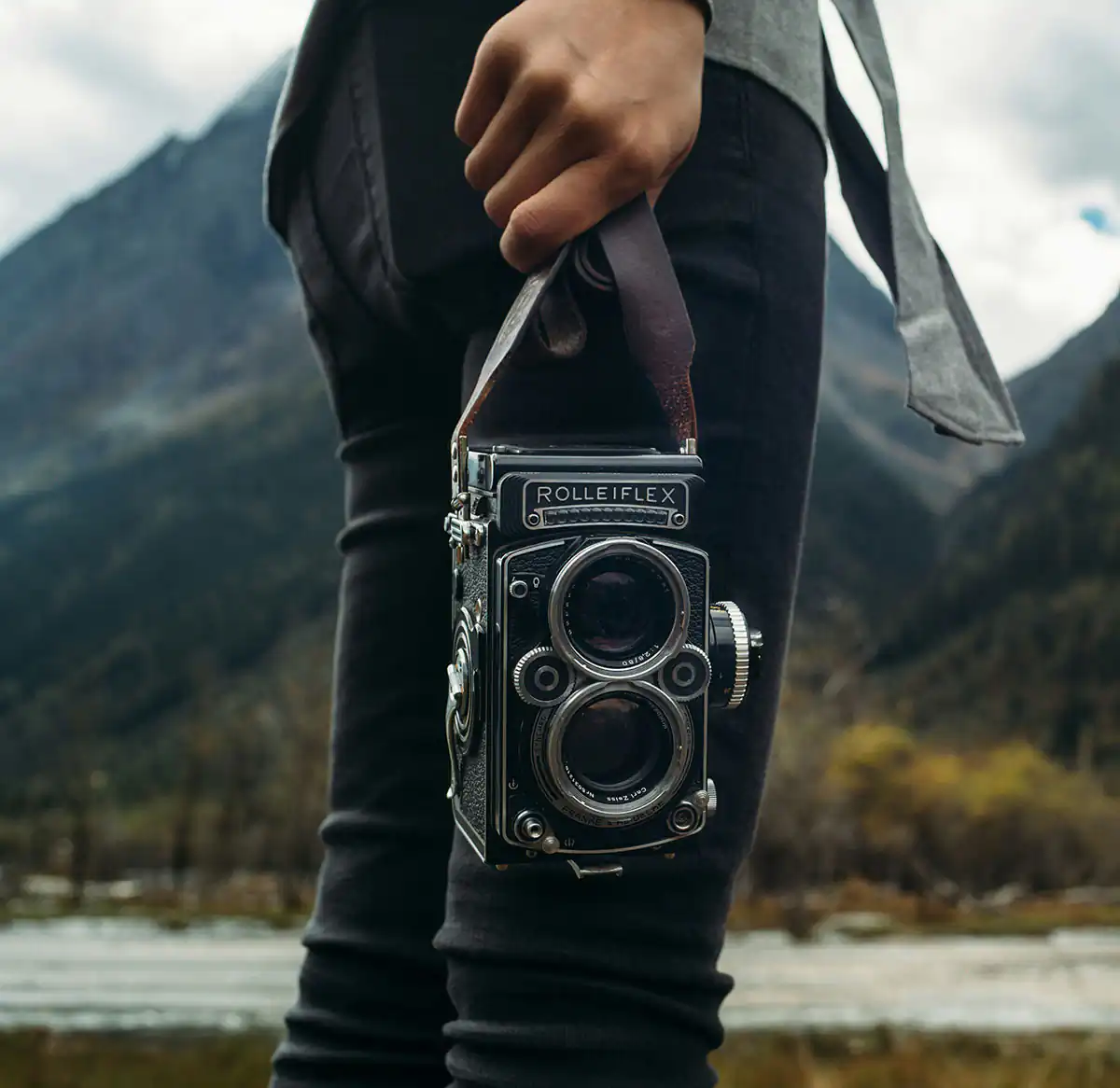Rolleiflex: The Camera That Taught Us to Compose in Squares