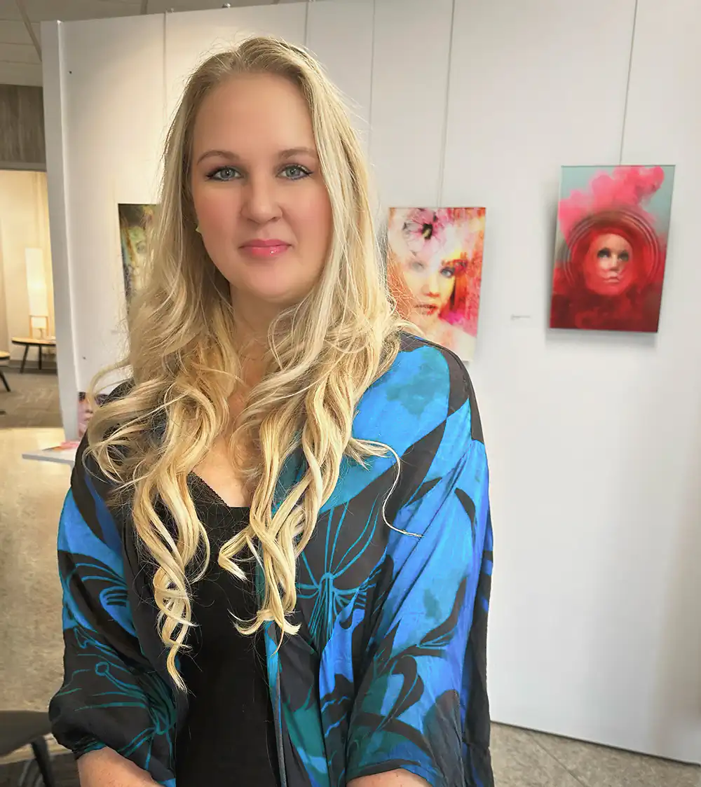 Leanne Trivett S: Being a Photographer in Times of Overexposure