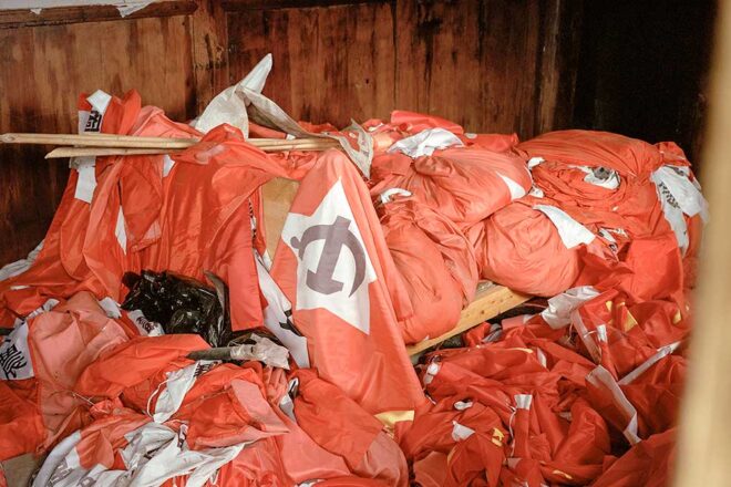 The Long March by Zexuan Zeng : A Photobook of Memory and Fiction