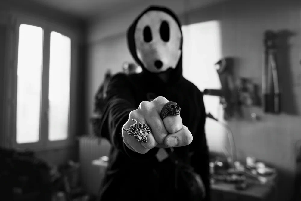 Saltori Andrea: Liberté, Égalité, Fraternité and the Spirit of the Cataphiles