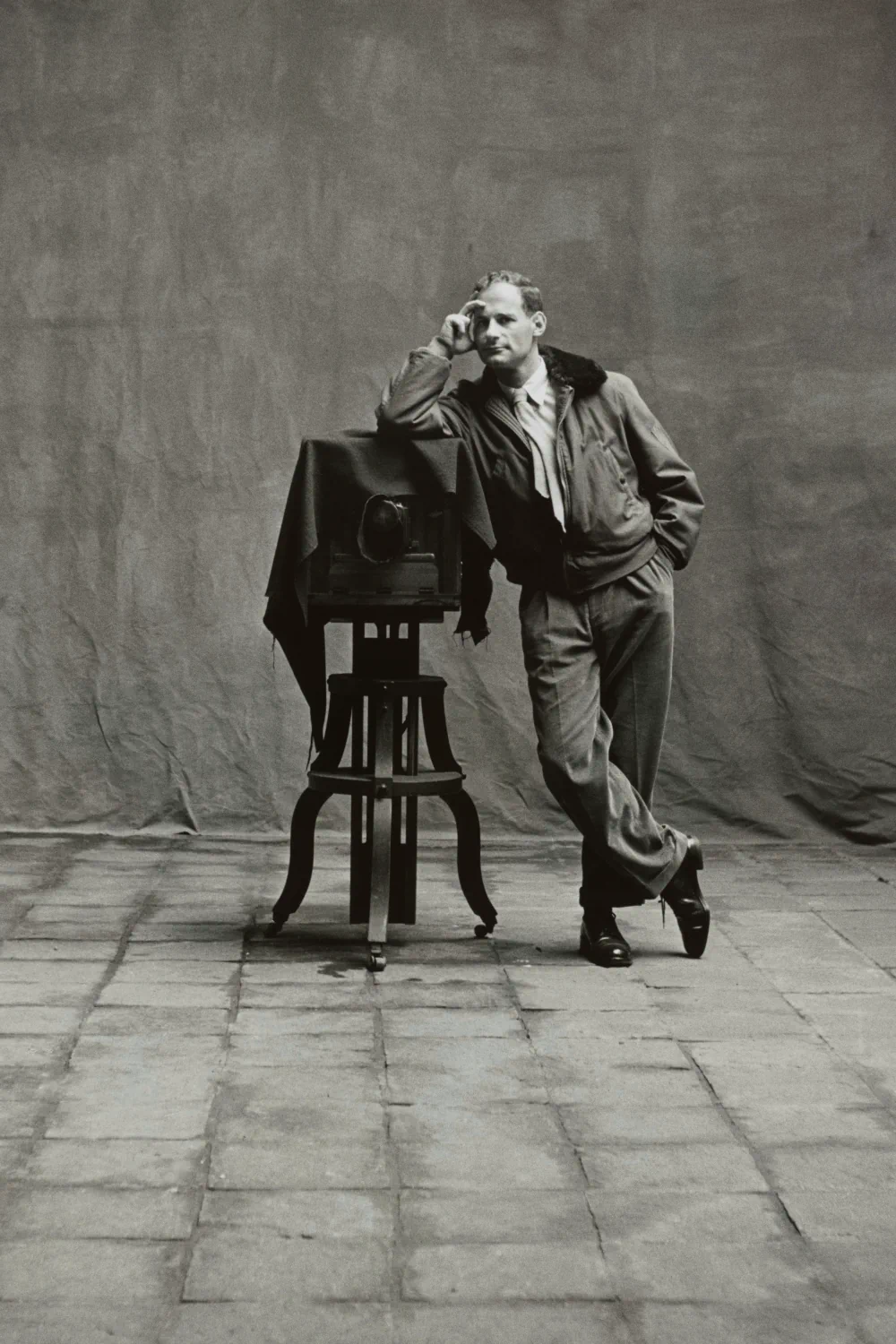 Irving Penn and the Silent Violence of the Neutral Background