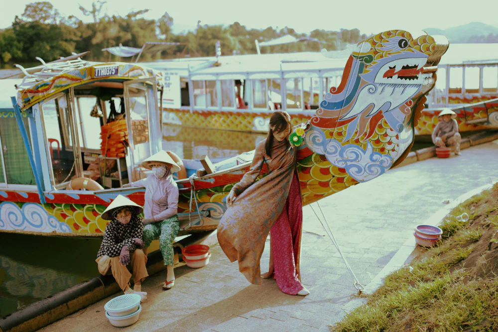 Chiron Duong Explores Space and Society in Don’t Be Afraid to Say Love