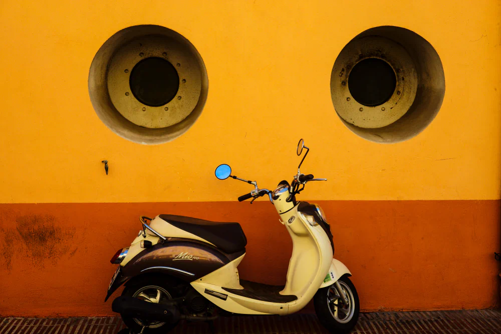 Finding the Extraordinary in the Ordinary by Jean-Pierre Daunis – Between Reality and Abstraction