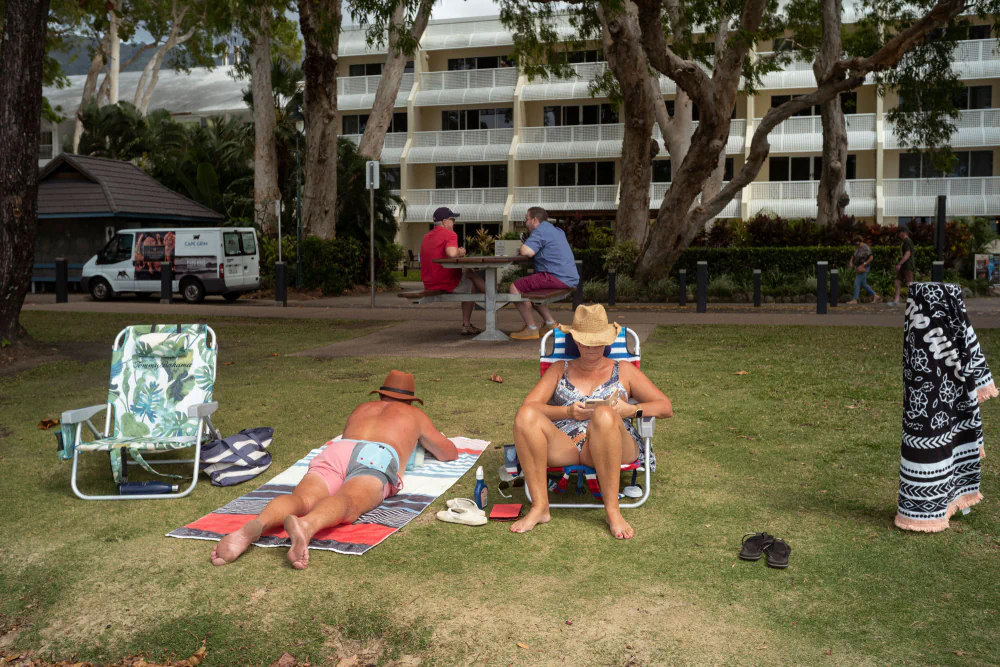 Street Photography by Josh Robenstone: Observing Everyday Moments in Australia
