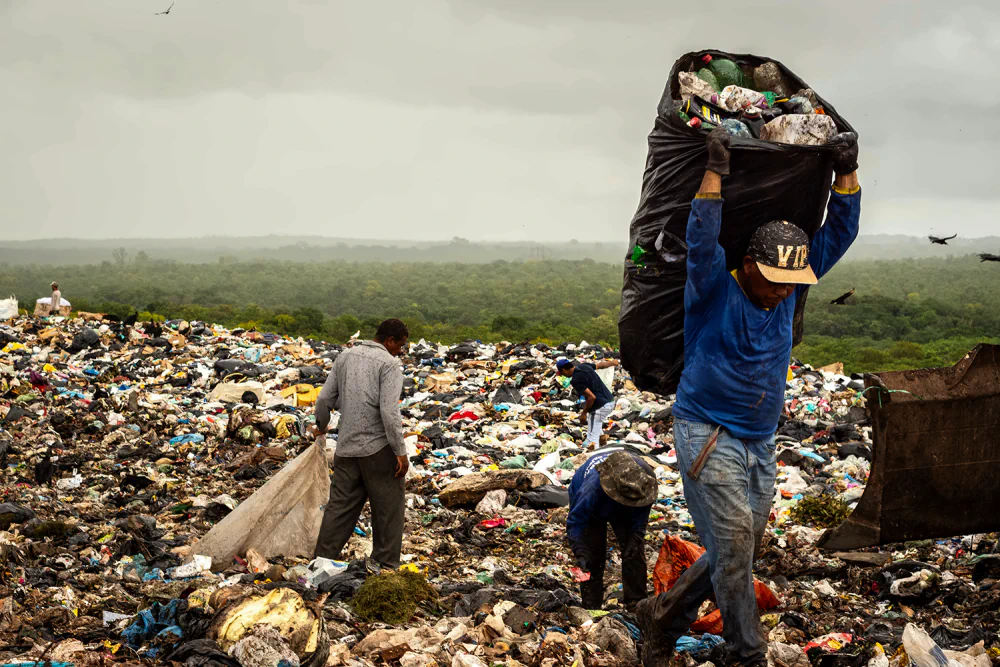 Priscila Ribeiro Documents Brazil’s Waste Collectors in Plastic Gold